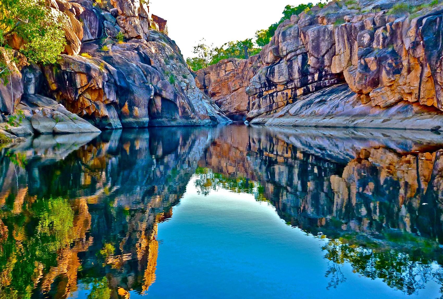 Park of the reserve. Парк Какаду в Австралии. Национальный заповедник Какаду, Австралия. Какаду парк Австралия водопад Джим Джим.